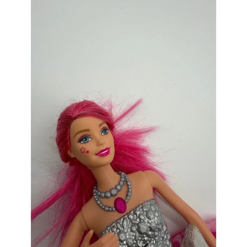 Barbie Rock N Royals Courtney Fashion Doll Pink‎ Hair Dress Mattel Working
